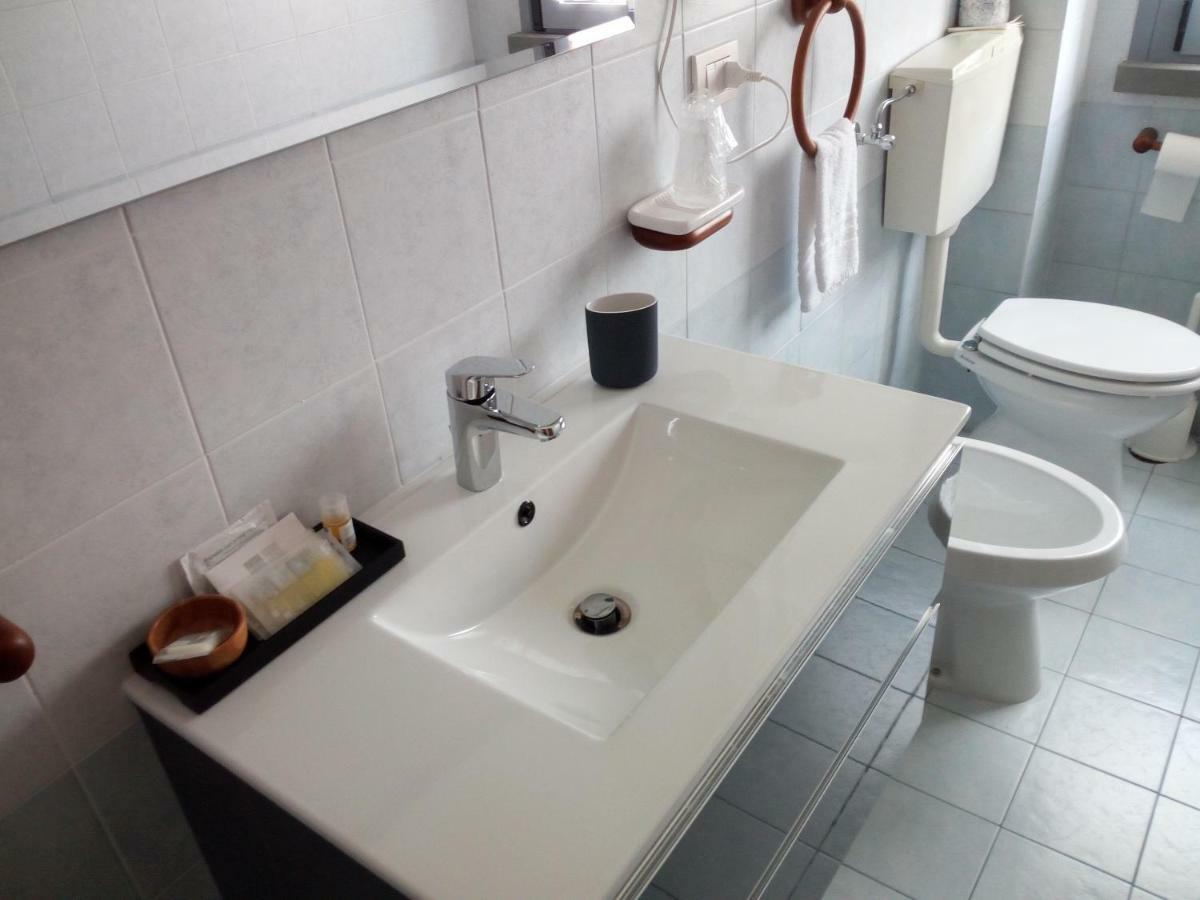 Hotel San Lorenzo Pegognaga Habitación foto